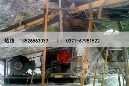 時產(chǎn)量在800噸的碎砂機哪里有？大型礦石破碎機價格